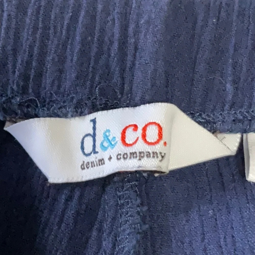 D&Co - Picture 3 of 5